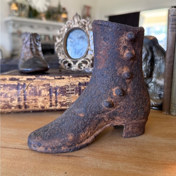 Victorian Cast Iron Boot Mold from Norwich Connecticut - Picture 14 of 16